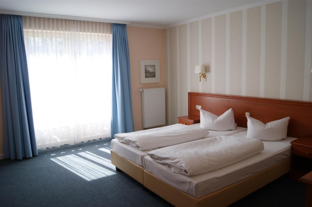 Hotel Pension Bellevue Бад-Доберан Номер фото