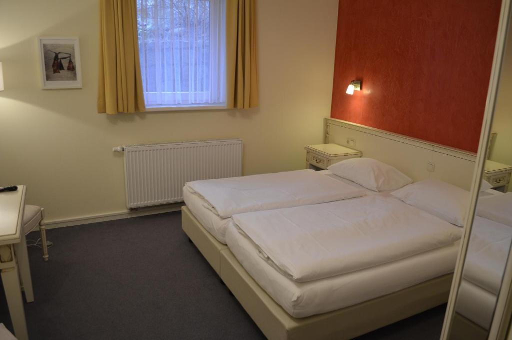 Hotel Pension Bellevue Бад-Доберан Номер фото